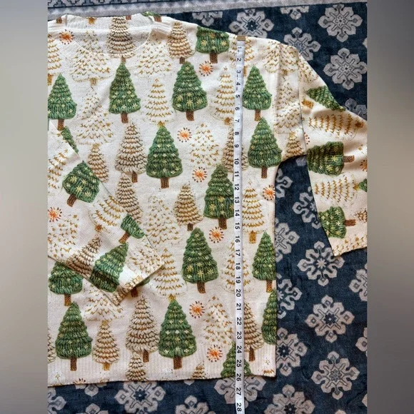 🔴NWOT SHEIN Curve Soft Knit Sweater - Tan and Green trees design - Picture 3 of 6